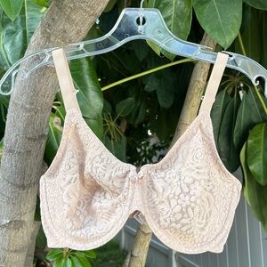 Wacoal Nude / Cream Lace Bra!